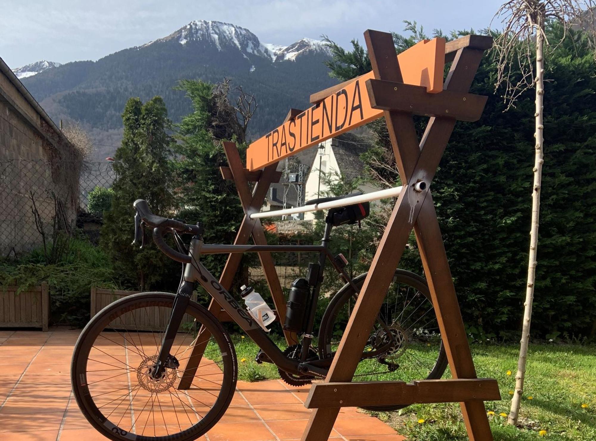 Hostaltina Bossost Bagian luar foto