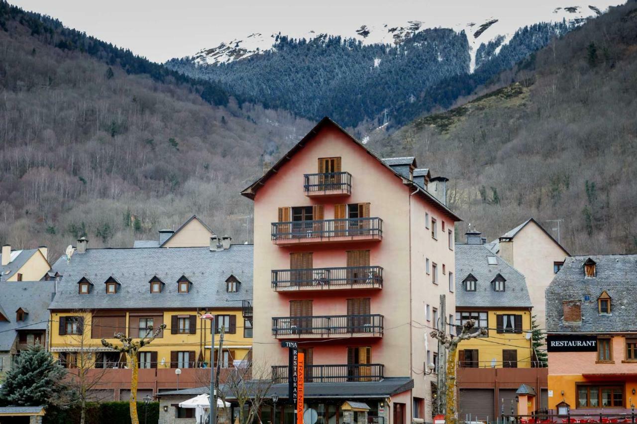Hostaltina Bossost Bagian luar foto